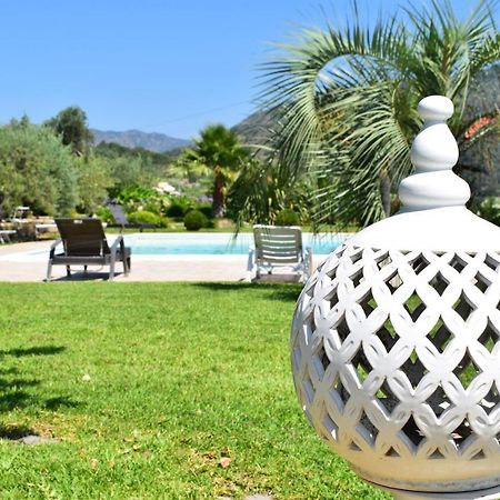 Taormina Villa Ibiscus Alcantara Gaggi Bagian luar foto