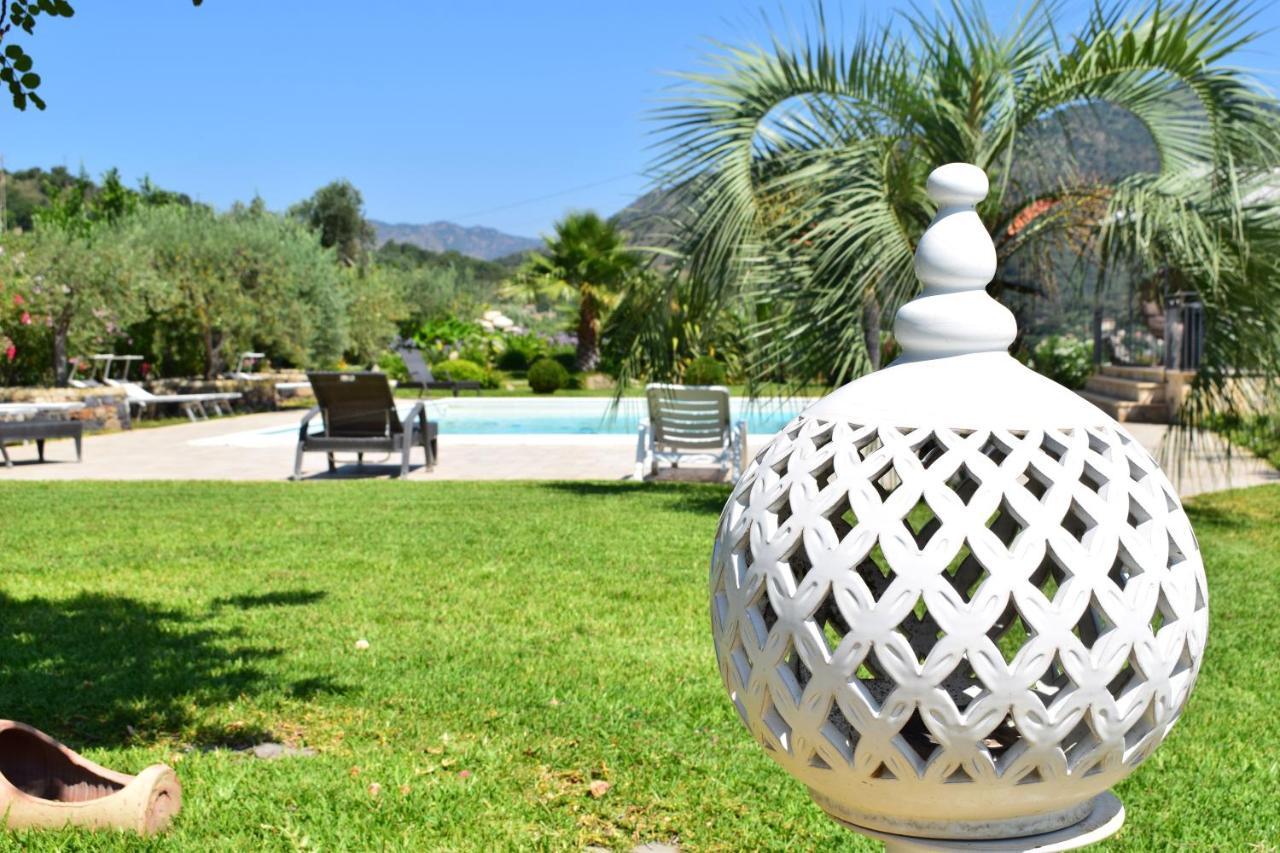 Taormina Villa Ibiscus Alcantara Gaggi Bagian luar foto