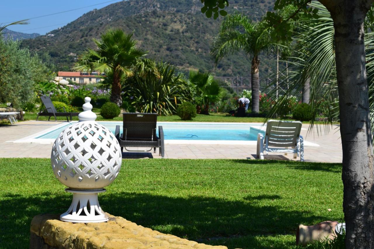 Taormina Villa Ibiscus Alcantara Gaggi Bagian luar foto