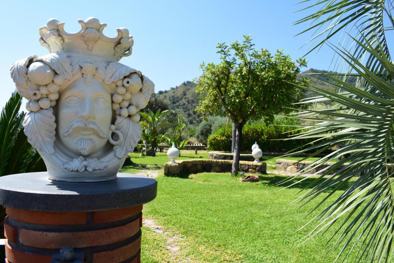 Taormina Villa Ibiscus Alcantara Gaggi Bagian luar foto