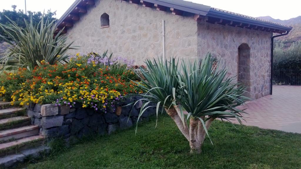 Taormina Villa Ibiscus Alcantara Gaggi Ruang foto